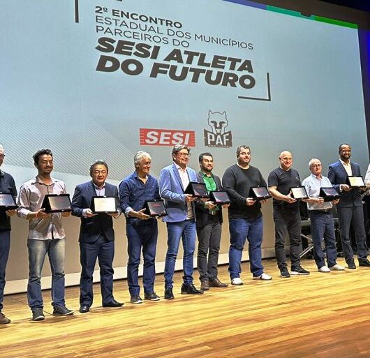 Caraguatatuba é homenageada no encontro estadual dos municípios parceiros do SESI Atleta do Futuro