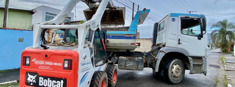 Travessão recebe serviços de limpeza com a operação Bairro a Bairro Travessão recebe serviços de limpeza com a operação Bairro a Bairro