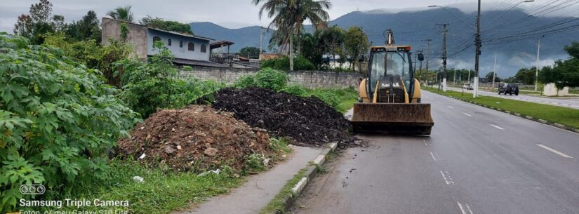 Fiscalização da Prefeitura de Caraguatatuba impede tentativa de invasão em área pública no bairro Travessão Fiscalização da Prefeitura de Caraguatatuba impede tentativa de invasão em área pública no bairro Travessão