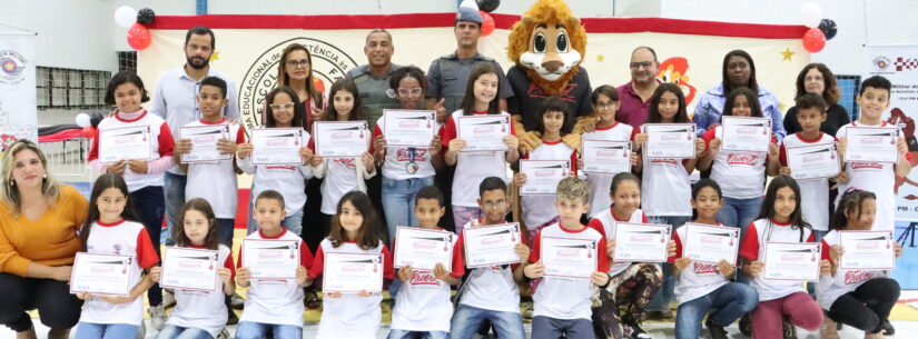 Formatura do Proerd é celebrada em Caraguatatuba com a participação de mais 250 alunos