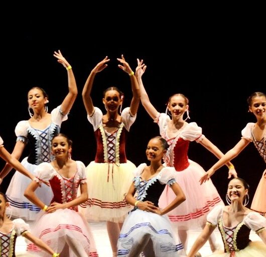 Escola Municipal de Bailados realiza mostra e Corpo de Baile faz duas apresentações no Teatro Mario Covas