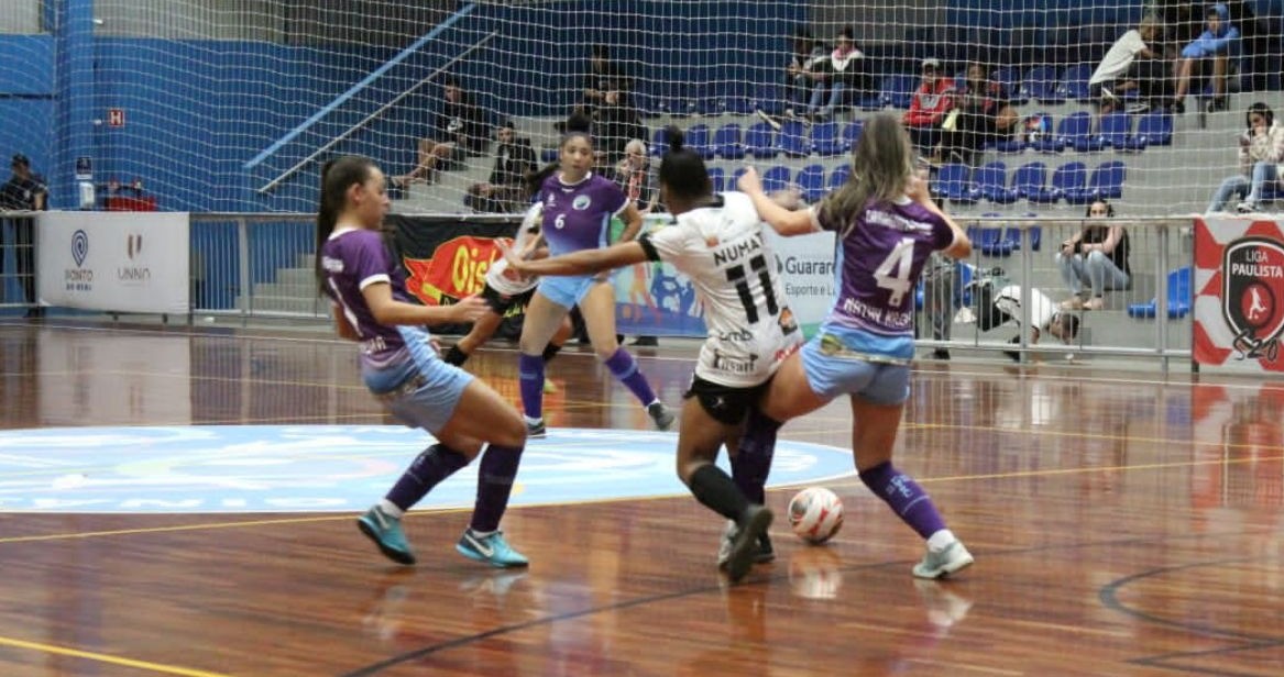 Geração Independente conquista Campeonato Feminino de Futsal nos pênaltis –  Prefeitura de Caraguatatuba