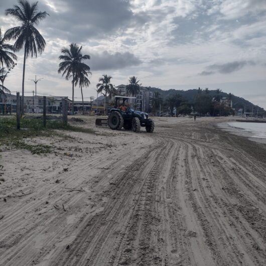 Prefeitura promove limpeza das praias do Centro até a Região Sul