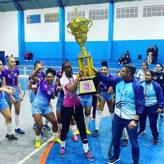 Geração Independente é a grande vencedora do Campeonato Feminino de Futsal de Caraguatatuba