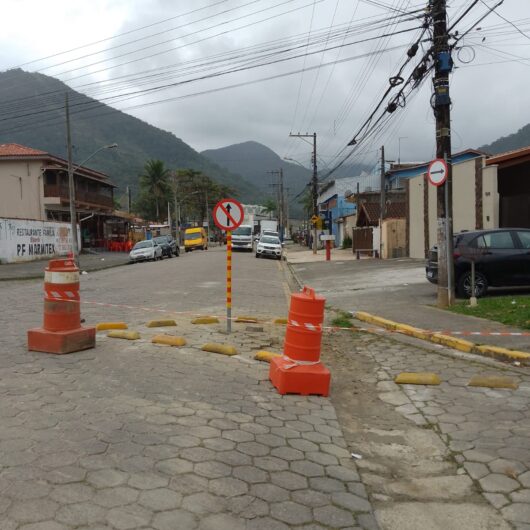 Prefeitura de Caraguatatuba faz sinalização no Centro e alterações de trânsito na Martim de Sá