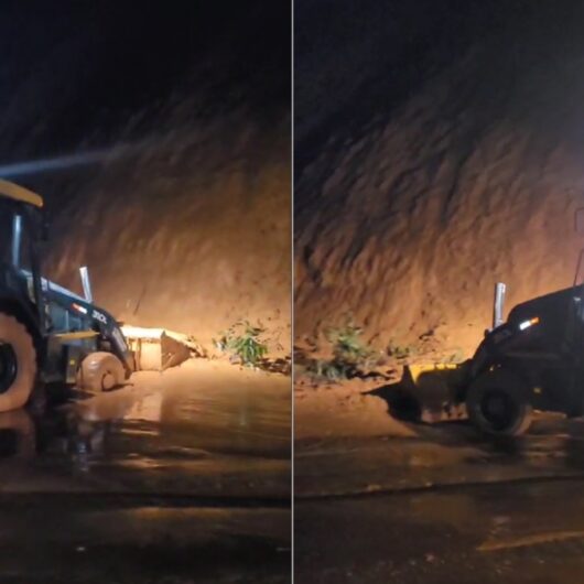 Prefeitura de Caraguatatuba atua rapidamente para desobstruir barreira caída no trecho Norte da SP-55