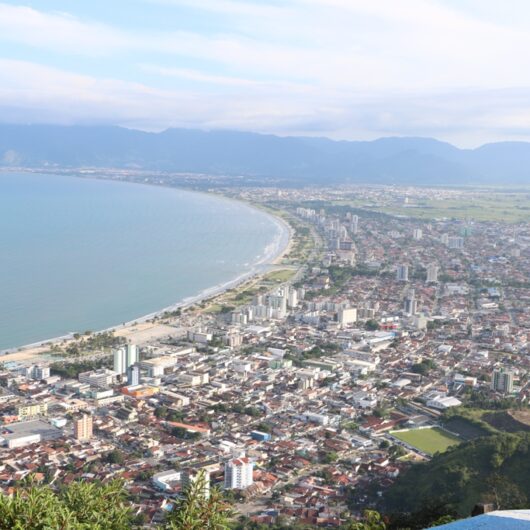 Prefeitura de Caraguatatuba leiloa em setembro mais de 40 lotes de sete bairros via internet