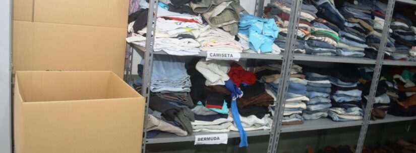 Fundo Social de Caraguatatuba repassa quase 6,5 mil peças de roupas para famílias em vulnerabilidade social em agosto