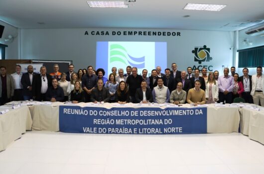 Prefeitos da RMVale debatem queda de repasses e elegem nova diretoria Prefeitos da RMVale debatem queda de repasses e elegem nova diretoria