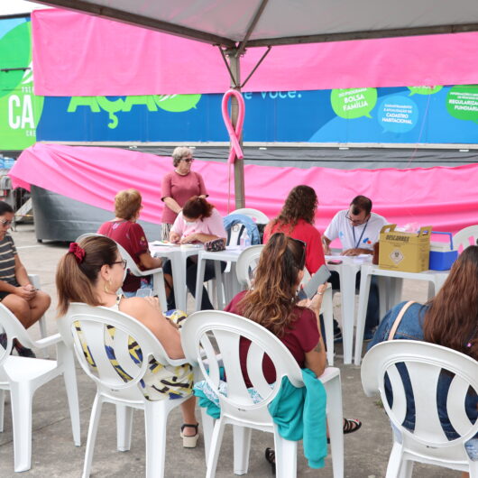 Carreta da Saúde realiza 443 atendimentos e prossegue até sexta-feira na Praça Ton Ferreira