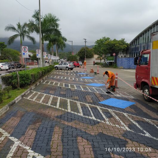 Prefeitura prossegue com reforço de sinalização em diversos bairros