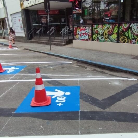 Prefeitura faz revitalização de sinalização horizontal em ruas do Pontal Santamarina e Centro