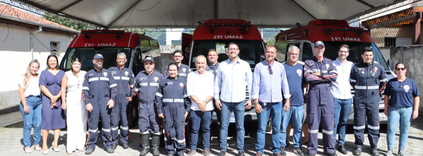 Prefeitura de Caraguatatuba realiza entrega de nova ambulância do SAMU