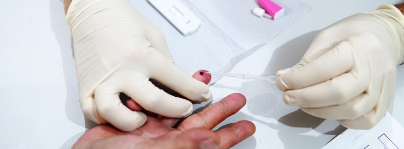 Dezembro Vermelho: Ações de prevenção contra HIV/Aids continuam nas unidades de saúde em Caraguatatuba