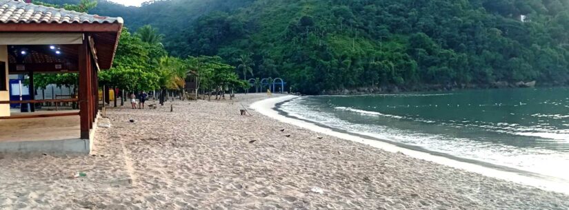 Prefeitura intensifica operações de limpeza nas praias para temporada de verão Caraguatatuba