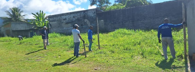 Prefeitura de Caraguatatuba impede invasão de área pública no Poiares Prefeitura de Caraguatatuba impede invasão de área pública no Poiares