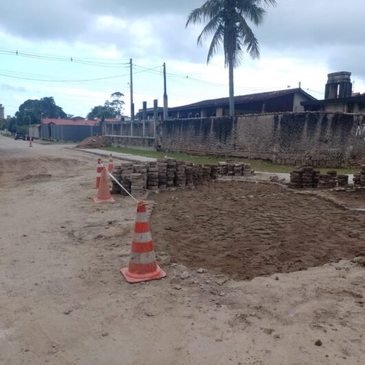 Nivelamento e repavimentação de 3 km de rua no Jardim do Sol entra em fase final