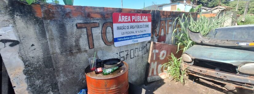 Prefeitura de Caraguatatuba combate invasão de área pública no Balneário Califórnia