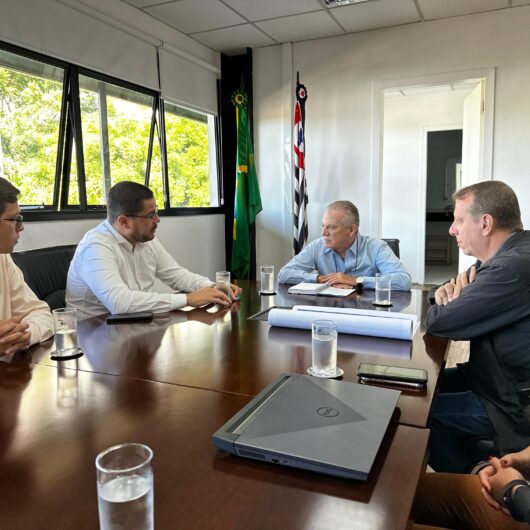 01 CAPAPrefeito apresenta ao Governo do Estado áreas de expansão e projetos de desenvolvimento econômico em Caraguatatuba