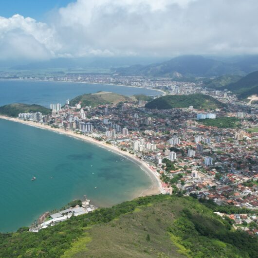 Prefeitura de Caraguatatuba e Vanguarda iniciam programação cultural e esportiva na Praia da Martim de Sá