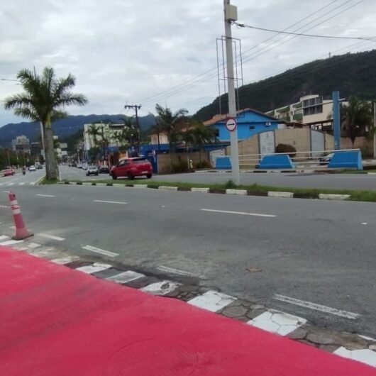 Prefeitura promove pintura de solo em trecho de ciclovia próximo ao Camaroeiro