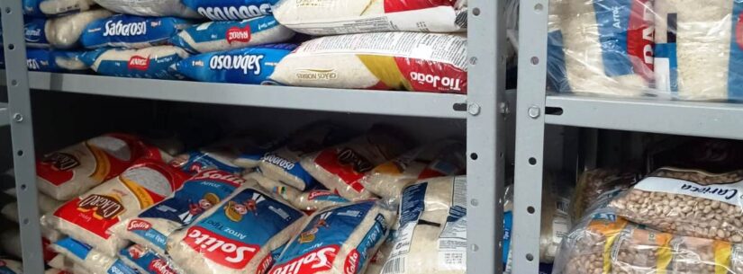Fundo Social entrega alimentos arrecadados no Bloco da Solidariedade às instituições sociais Fundo Social entrega alimentos arrecadados no Bloco da Solidariedade às instituições sociais