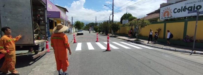 Prefeitura de Caraguatatuba revitaliza sinalização de solo em ruas do bairro Caputera