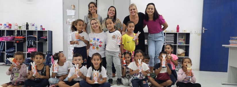 Prefeitura realiza tradicional entrega dos “Coelhinhos da Páscoa” aos alunos da rede municipal