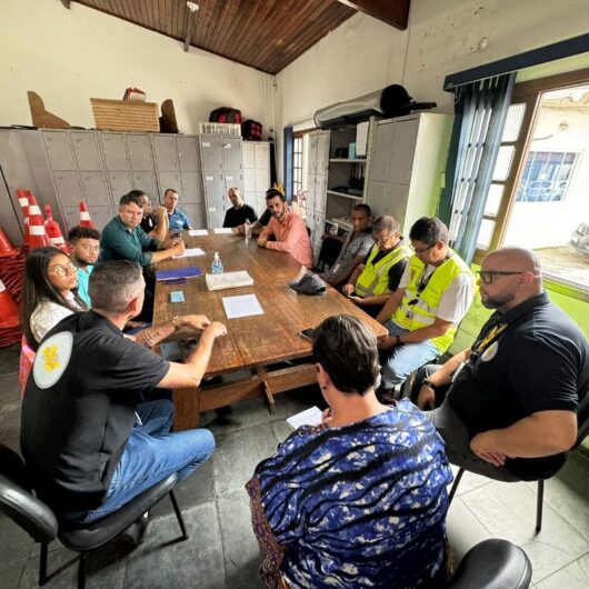 Prefeitura de Caraguatatuba se reúne com DER e define novas medidas e ações nas obras da SP-55