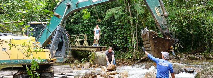 Prefeitura inicia reconstrução da ponte de pedestres do Cantagalo/Colibri