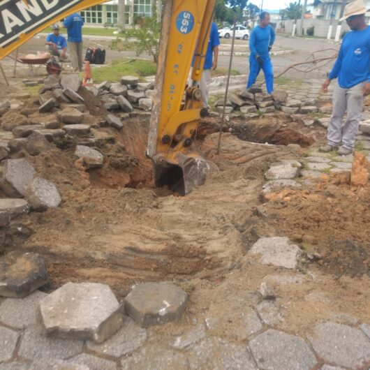 Prefeitura trabalha na contenção de erosão em avenida do Indaiá