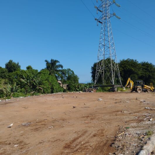 Prefeitura multa empresa por manter área para descarte irregular de entulhos no Gaivotas