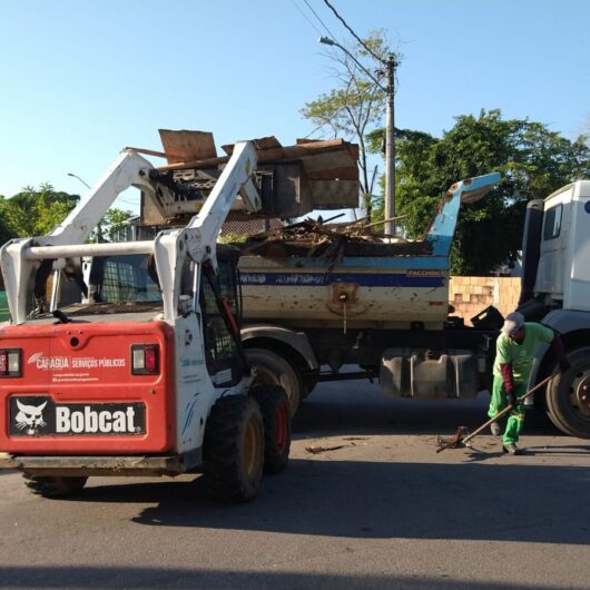 Serviços de limpeza, nivelamento de ruas e retirada de resíduos estão em diversos bairros de Caraguatatuba