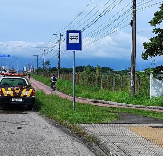 Prefeitura implanta sinalizações de solo e verticais em vários pontos da cidade