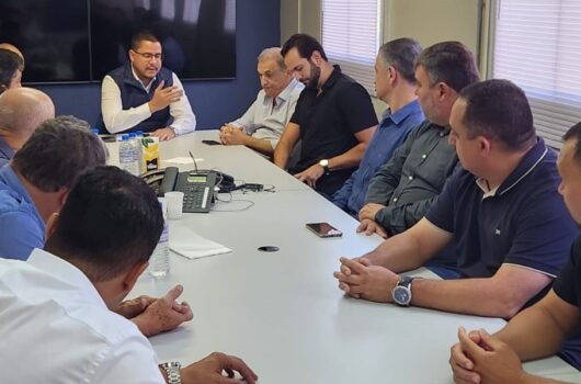 Prefeitura concede anuência e nova empresa de ônibus assume concessão do transporte público Prefeitura concede anuência e nova empresa de ônibus assume concessão do transporte público