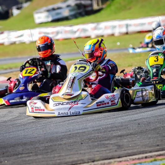 Pilota de Caraguatatuba, Anna Luiza Pimpão, conquista 4ª posição na F4 Graduados B