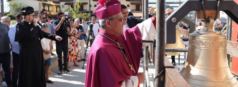 Prefeitura entrega reforma da nova Praça do Divino durante cerimônia de Jubileu de Prata de Diocese de Caraguatatuba