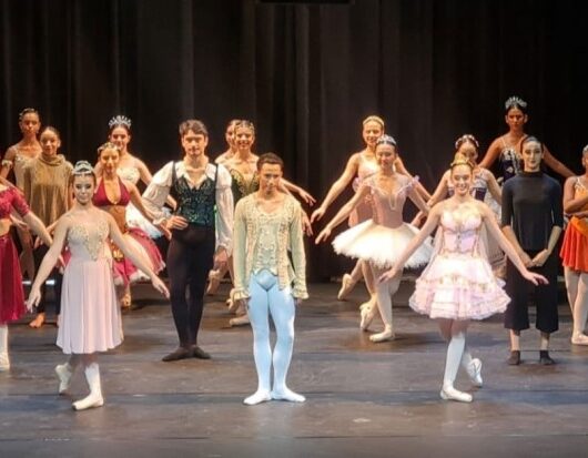 Teatro Mario Covas é palco para o “V Caraguá em Danças”