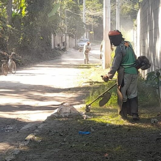 Prefeitura leva serviços de limpeza e manutenção em ruas do Jardim Santa Rosa (Morro do Chocolate)
