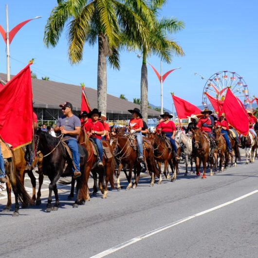 Cultura Popular e Religiosidade – 16ª Cavalaria do Divino reúne mais de 200 participantes