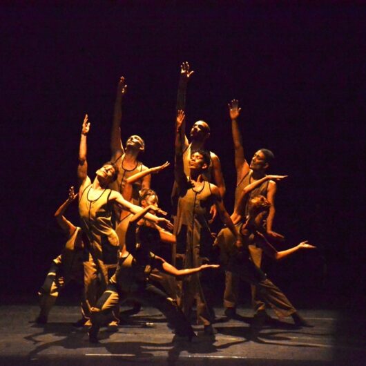 Corpo de Baile de Caraguatatuba_Espetáculo Memórias de um Contorno Corpo de Baile de Caraguatatuba_Espetáculo Memórias de um Contorno