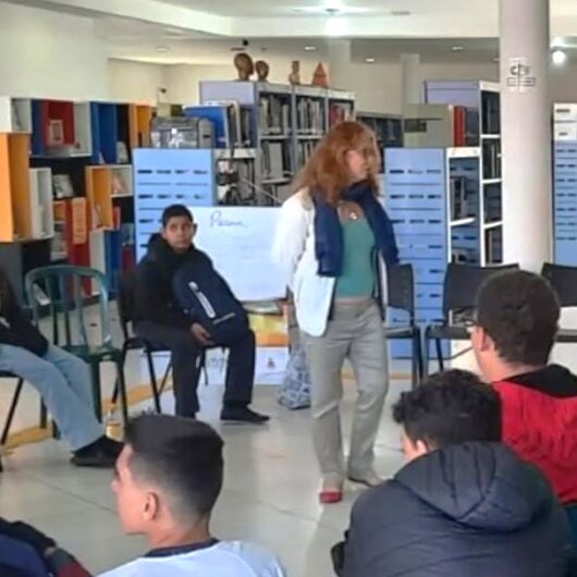Comissão de Literatura realiza oficina gratuita de Poesia no Macc Comissão de Literatura realiza oficina gratuita de Poesia no Macc