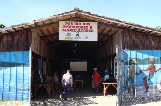 Reunião com comunidade da Praia da Cocanha aborda cultura tradicional, pesca artesanal e turismo de base comunitária Reunião com comunidade da Praia da Cocanha aborda cultura tradicional, pesca artesanal e turismo de base comunitária