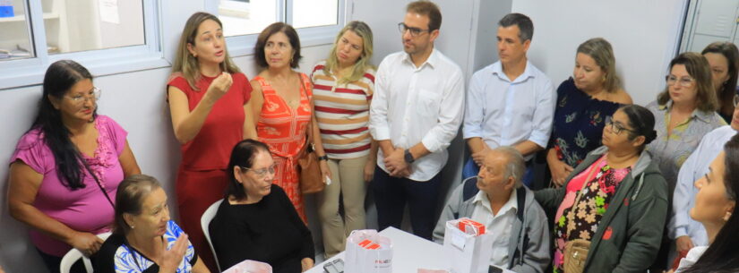 Pacientes recebem kits de aparelhos auditivos em Caraguatatuba Pacientes recebem kits de aparelhos auditivos em Caraguatatuba