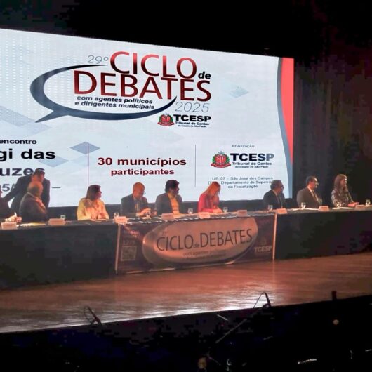 Caraguatatuba participa de encontro regional do Tribunal de Contas em Mogi das Cruzes