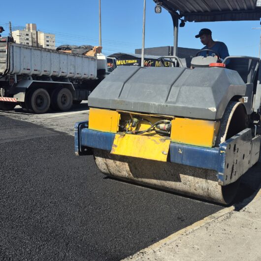 Passagem de pedestres em frente ao Cemitério é reinstalada em Caraguatatuba Passagem de pedestres em frente ao Cemitério é reinstalada em Caraguatatuba