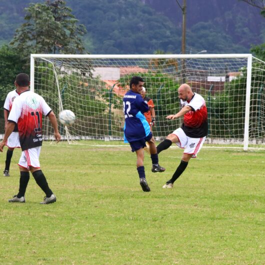 Campeonato Máster 50 e 60 anos começa com 20 gols em seis jogos em Caraguatatuba Campeonato Máster 50 e 60 anos começa com 20 gols em seis jogos em Caraguatatuba