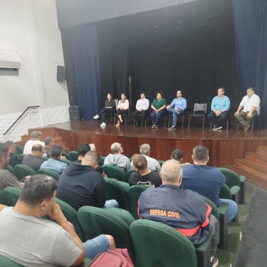 Vigias da Secretaria de Administração de Caraguatatuba participam de reunião de trabalho na Fundacc Vigias da Secretaria de Administração de Caraguatatuba participam de reunião de trabalho na Fundacc