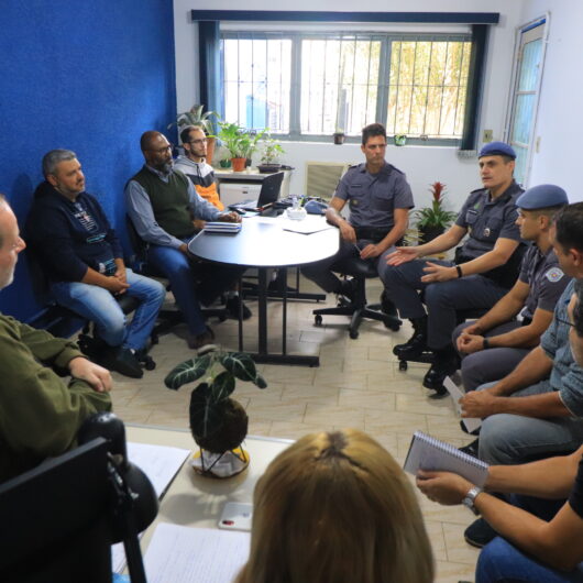 Caraguatatuba alinha estratégias para reduzir irregularidades em adegas e bares Caraguatatuba alinha estratégias para reduzir irregularidades em adegas e bares