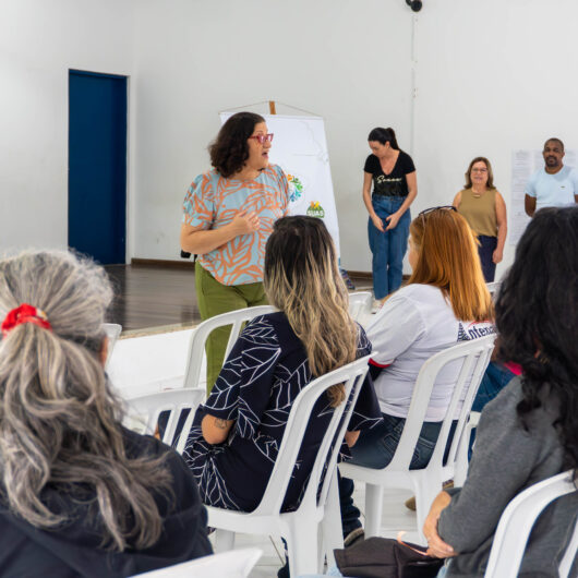 Pré-conferência de Assistência Social inicia escuta popular no Morro do Algodão Pré-conferência de Assistência Social inicia escuta popular no Morro do Algodão